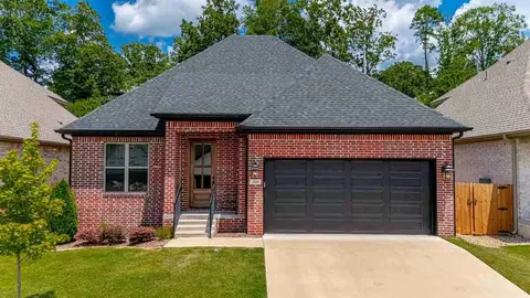 308 Kanis Ridge Dr, Little Rock, AR 72223