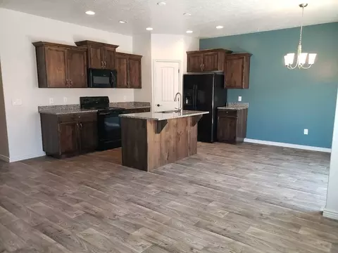 325 N Red Stone Rd #52, Washington, UT 84780