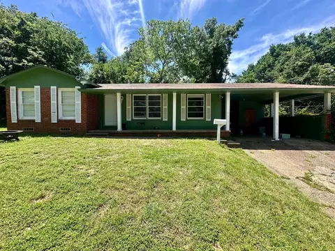 1121 Elizabeth Dr, Tyler, TX 75701