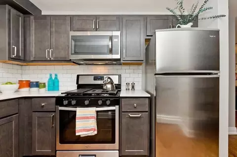 6401 N Sheridan Rd #1-0506, Chicago, IL 60626