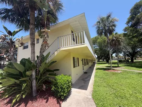 3325 Airport Rd N, Naples, FL 34105
