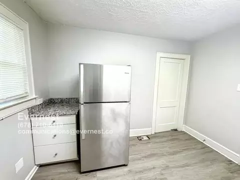 9 W Main St, Hampton, GA 30228 photo 3
