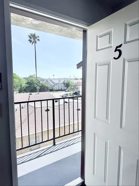 12516 Kornblum Ave #5, Hawthorne, CA 90250