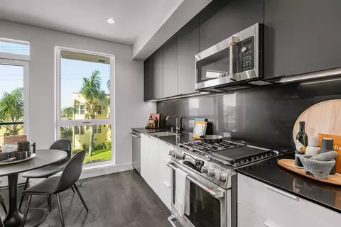 200 N Toluca St #509, Los Angeles, CA 90026