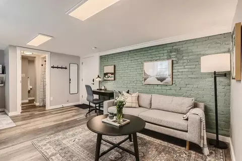e 16th ave, Denver, CO 80206