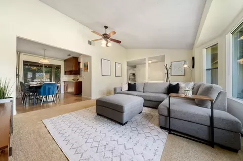 wrenford way, Sacramento, CA 95842