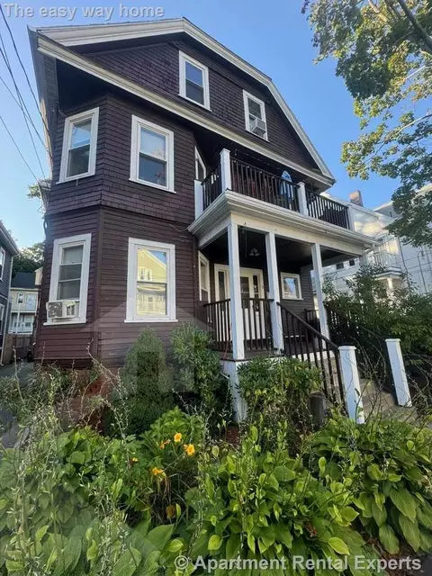 7 Bay State Ave #1, Somerville, MA 02144
