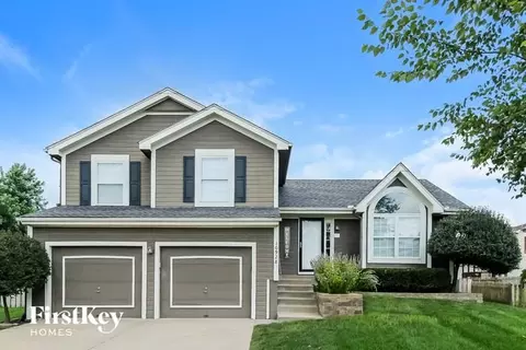 10928 N Wallace Ave, Kansas City, MO 64157