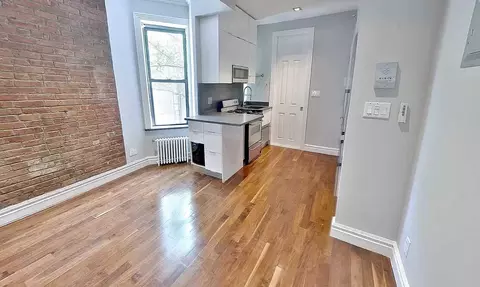 52 Barrow St #2D, New York, NY 10014