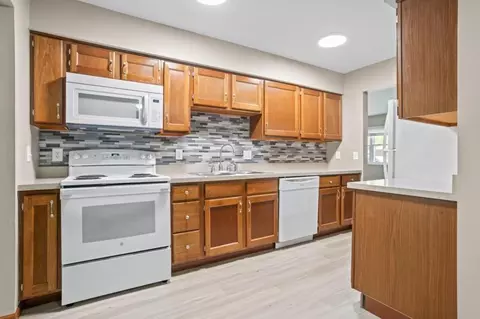 3477 Redbud Dr, Troy, OH 45373