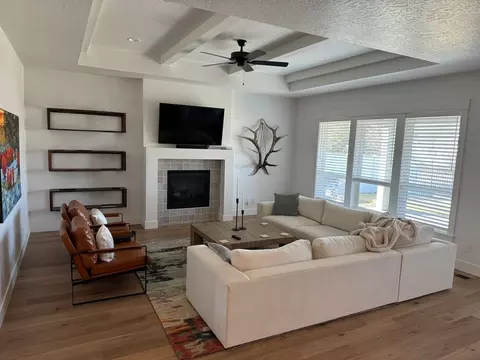 11462 W Heliopsis Dr, Star, ID 83669