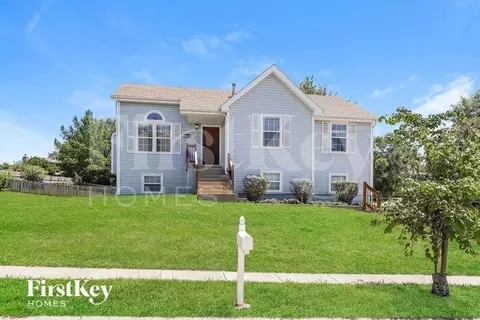 11623 N Windsor Ave, Kansas City, MO 64157