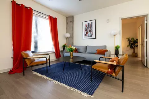 e main st, Louisville, KY 40202
