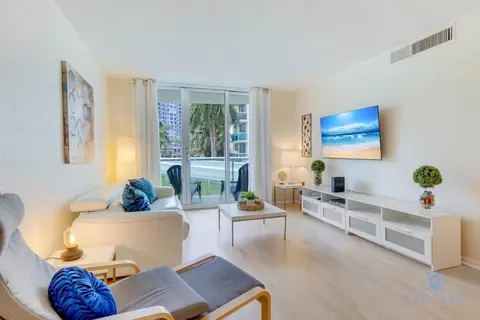 s ocean dr, Hollywood, FL 33019