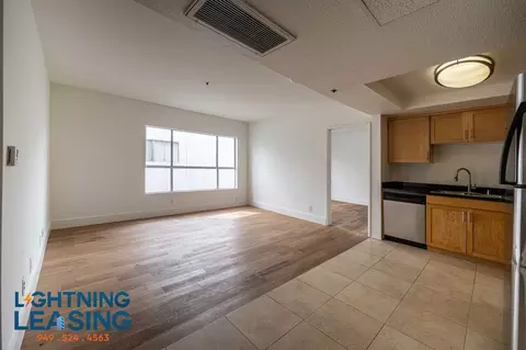944 Palm Ave #304D, West Hollywood, CA 90069