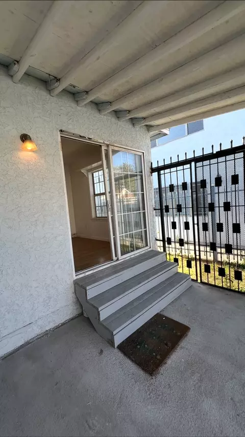 A St, Ladera Heights, CA 90230 photo 13