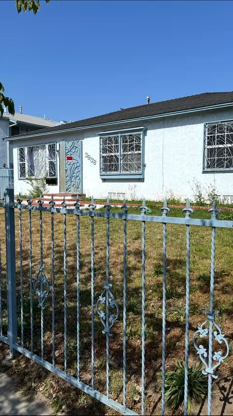 A St, Ladera Heights, CA 90230 photo 9