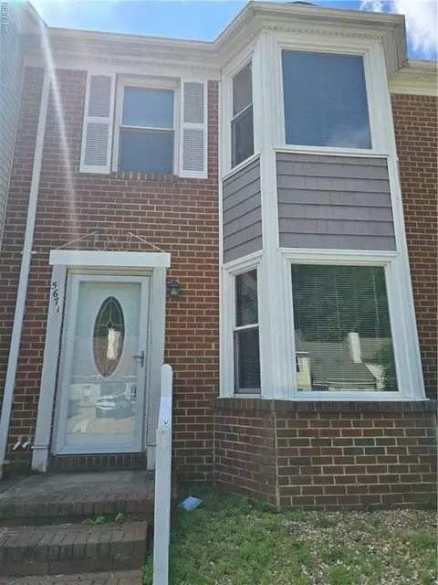 5671 Gates Landing Rd, Virginia Beach, VA 23464