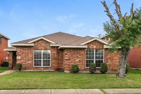 705 Pine Hollow Dr, Desoto, TX 75115