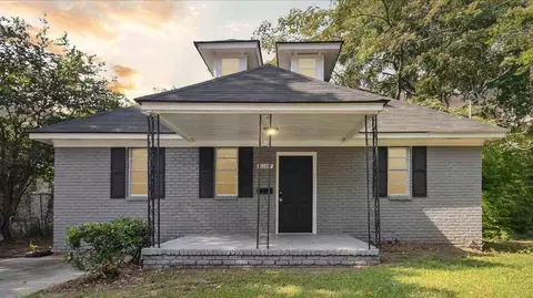 2107 Bolling St, Savannah, GA 31404