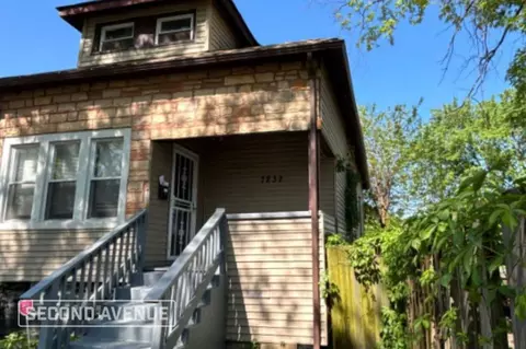 7232 S Winchester Ave, Chicago, IL 60636