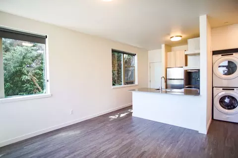 1616 SE Insley St #5, Portland, OR 97202