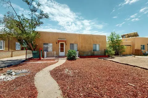 5016 5th St NW, Albuquerque, NM 87107