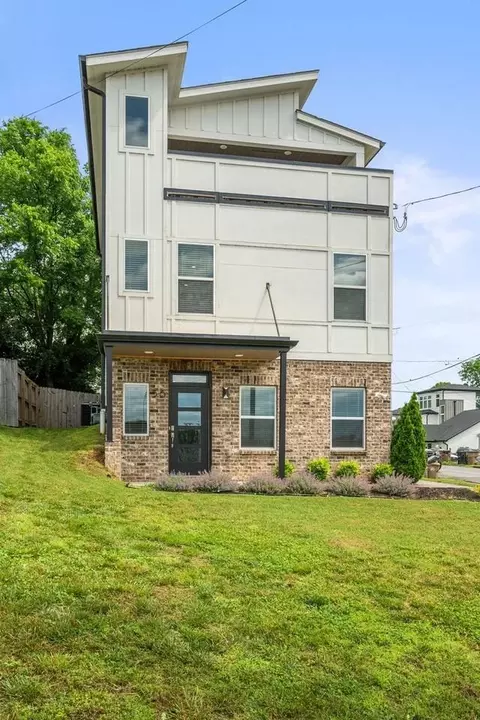 56 Twin St, Nashville, TN 37209
