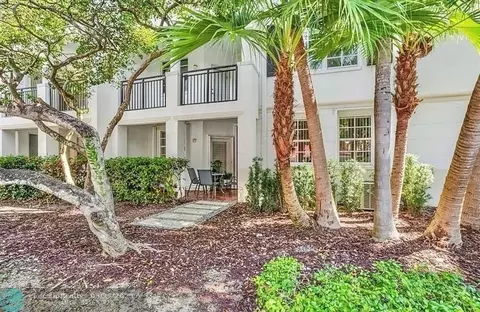 3115 NE 184th St, Aventura, FL 33160