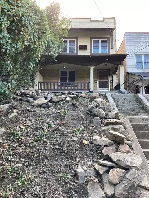 5850 Douglas St, Pittsburgh, PA 15217