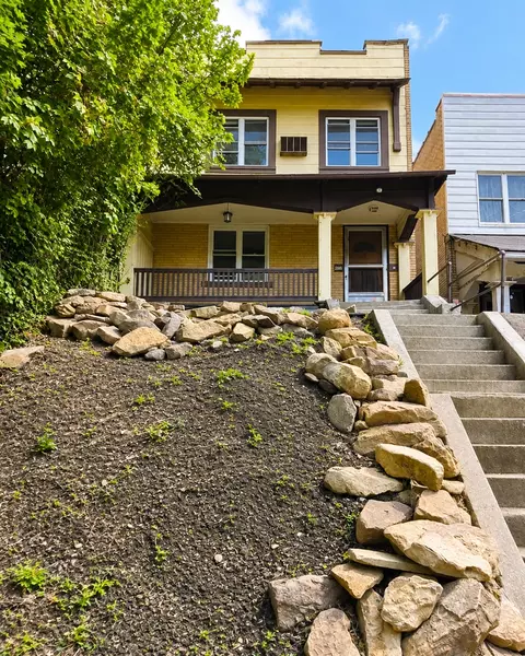 5850 Douglas St, Pittsburgh, PA 15217
