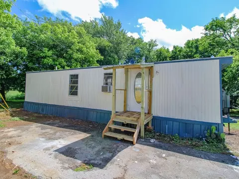 16 Simpson Rd, Fayetteville, TN 37334