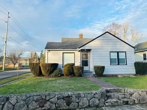 722 W 30th St, Vancouver, WA 98660