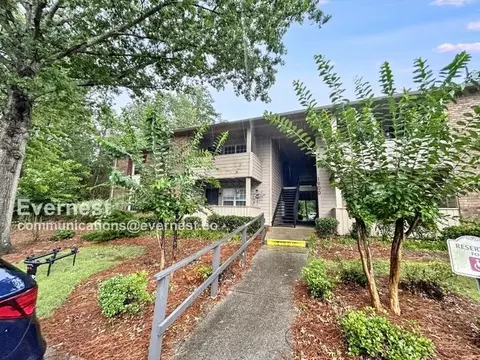 1906 Patton Creek Ln, Hoover, AL 35226