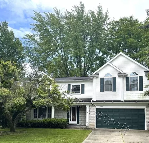 186 Randall Dr, Troy, MI 48085