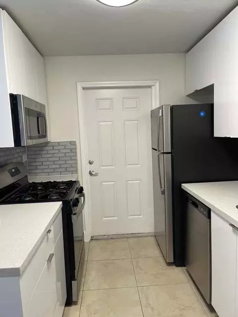 601 SW 2nd Ave #2, Boca Raton, FL 33432