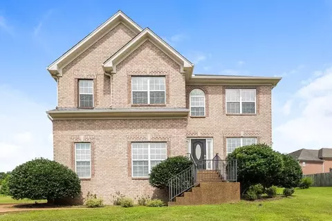 102 Polk Ct, Hendersonville, TN 37075
