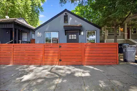 1307 W St, Sacramento, CA 95818