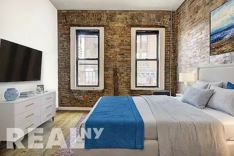 Undisclosed, New York, NY 10002