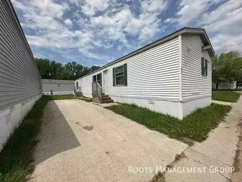 2088 Empire Ave #195, Benton Harbor, MI 49022