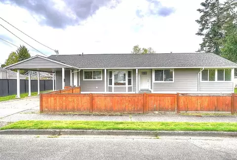 922 5th Ave SW, Puyallup, WA 98371