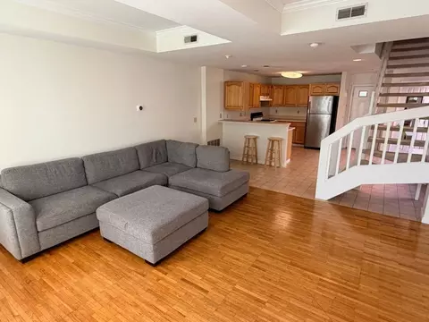 133 Walton St, Syracuse, NY 13202