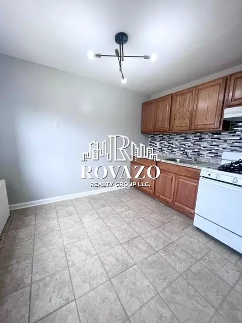 343 Schley St #E5, Newark, NJ 07112