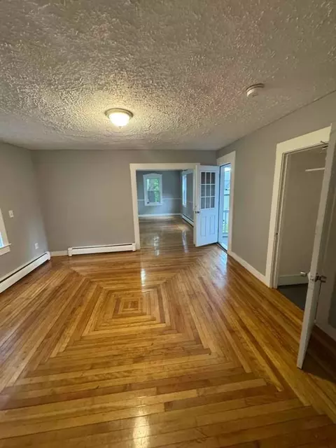 70 Prichard St #1, Fitchburg, MA 01420