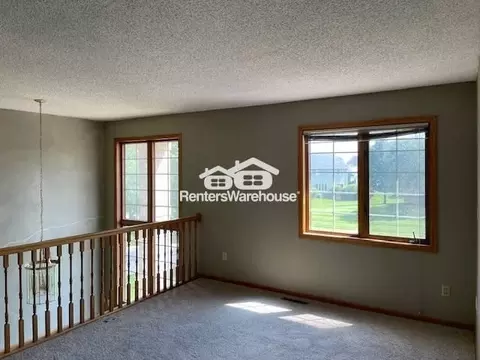 9142 Cambridge Alcove, Woodbury, MN 55125