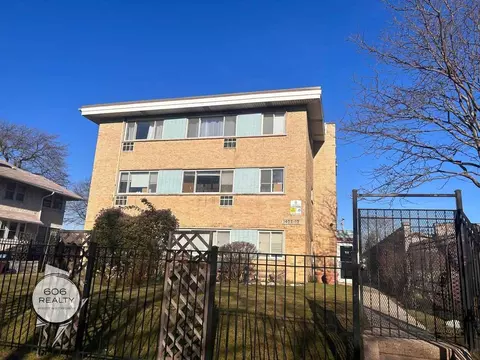 1410 W Juneway Ter #2A, Chicago, IL 60626