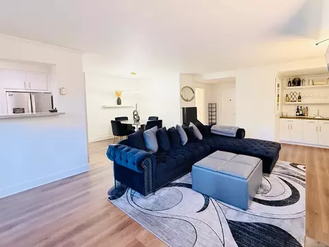 7560 Hollywood Blvd #101, Los Angeles, CA 90046