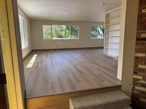 1415 E 31st Ave, Eugene, OR 97405 photo 8