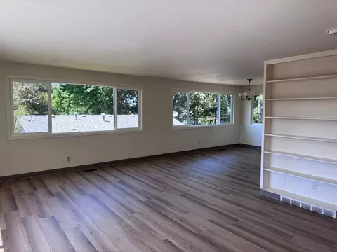1415 E 31st Ave, Eugene, OR 97405 photo 4