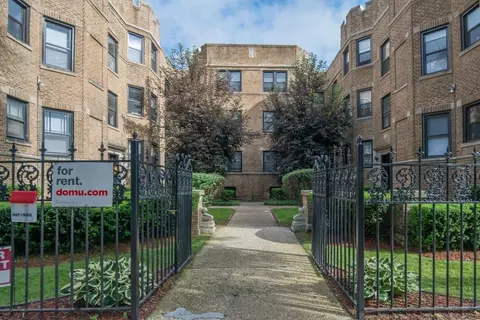 632 W Stratford Pl #2S, Chicago, IL 60657